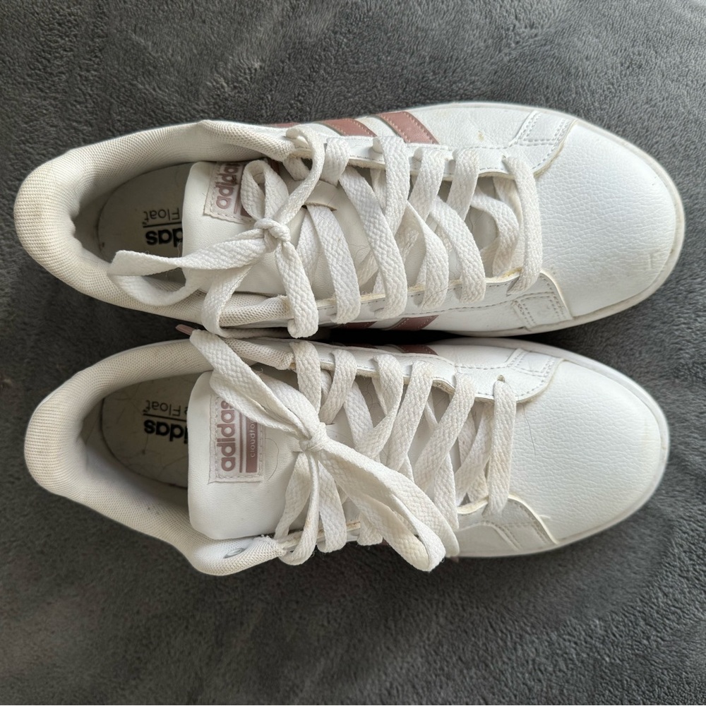 Adidas white and light pink ortholite float tennis shoe
